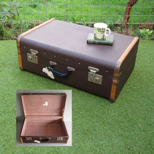 Vintage cabin trunk / Large heavy duty suitcase