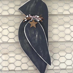 primitive crow, LARGE crow sign, wood crow, raven, rustic farmhouse decor, antique farmhouse, wooden hanging crow