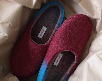 Slippers ON SALE & ready to ship in women size EU 38.5 / Felted wool slippers in Burgundy Red and Blue. Made in Great Britain.