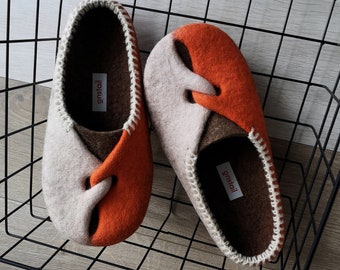 AUTUMN felted wool slippers from collection SEASONS. Unique slipper design. Felt slippers in rusty orange colours. Made to custom order