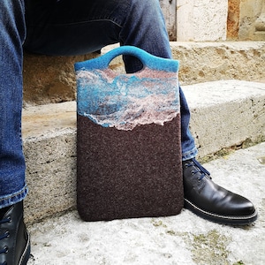 Bespoke hand felted laptop sleeve with top handle. Felt laptop bag MADE TO ORDER