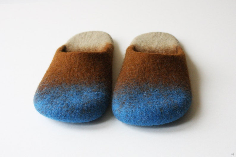 Wool felted slippers made to order. Open-heel felt slippers for men and women. Cozy gift idea. Bestseller felt slippers made in Britain. image 4