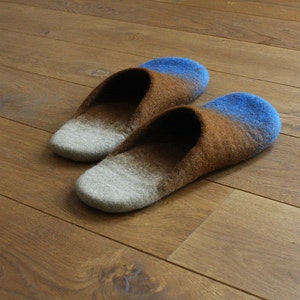 Wool felted slippers made to order. Open-heel felt slippers for men and women. Cozy gift idea. Bestseller felt slippers made in Britain. image 5