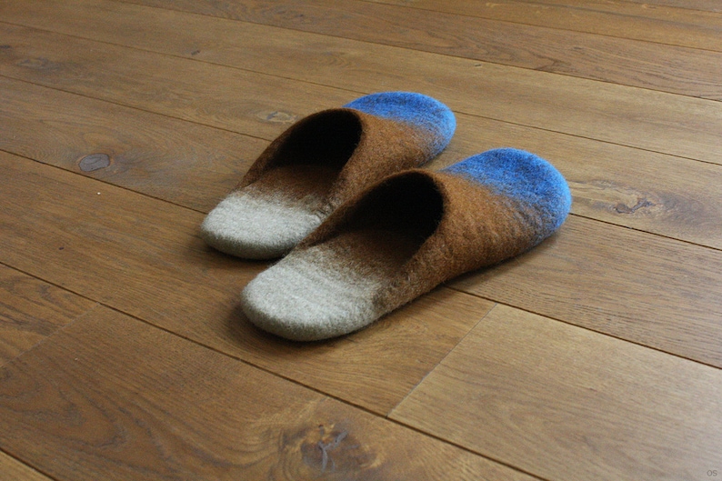 Wool felted slippers made to order. Open-heel felt slippers for men and women. Cozy gift idea. Bestseller felt slippers made in Britain. image 5