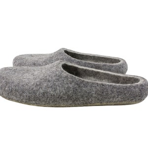 Felt wool slippers. Grey slippers. Eco wool felt slippers made to order in men and women size. Sustainable slippers made in UK. Onstail image 1