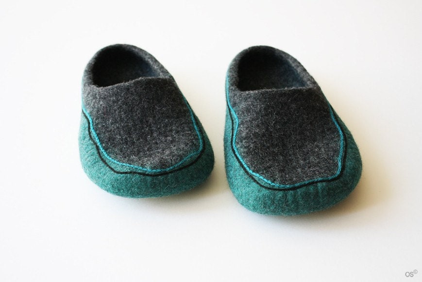 Sea stone. Felted wool slippers Handmade to order. Men | Etsy