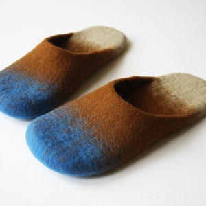 Wool felted slippers made to order. Open-heel felt slippers for men and women. Cozy gift idea. Bestseller felt slippers made in Britain. image 1