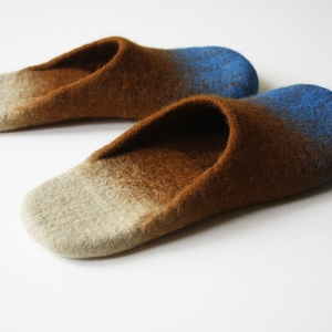 Wool felted slippers made to order. Open-heel felt slippers for men and women. Cozy gift idea. Bestseller felt slippers made in Britain. image 3