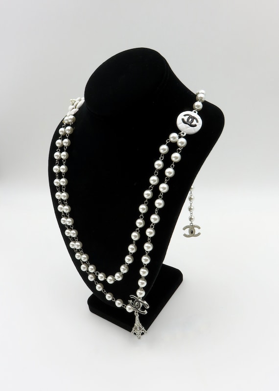 【希少】CHANEL pearl necklaceクリスタル＆パール ネックレス Chanel 5 Silver CC Crystal Faux Pearl Long Necklace | eBay