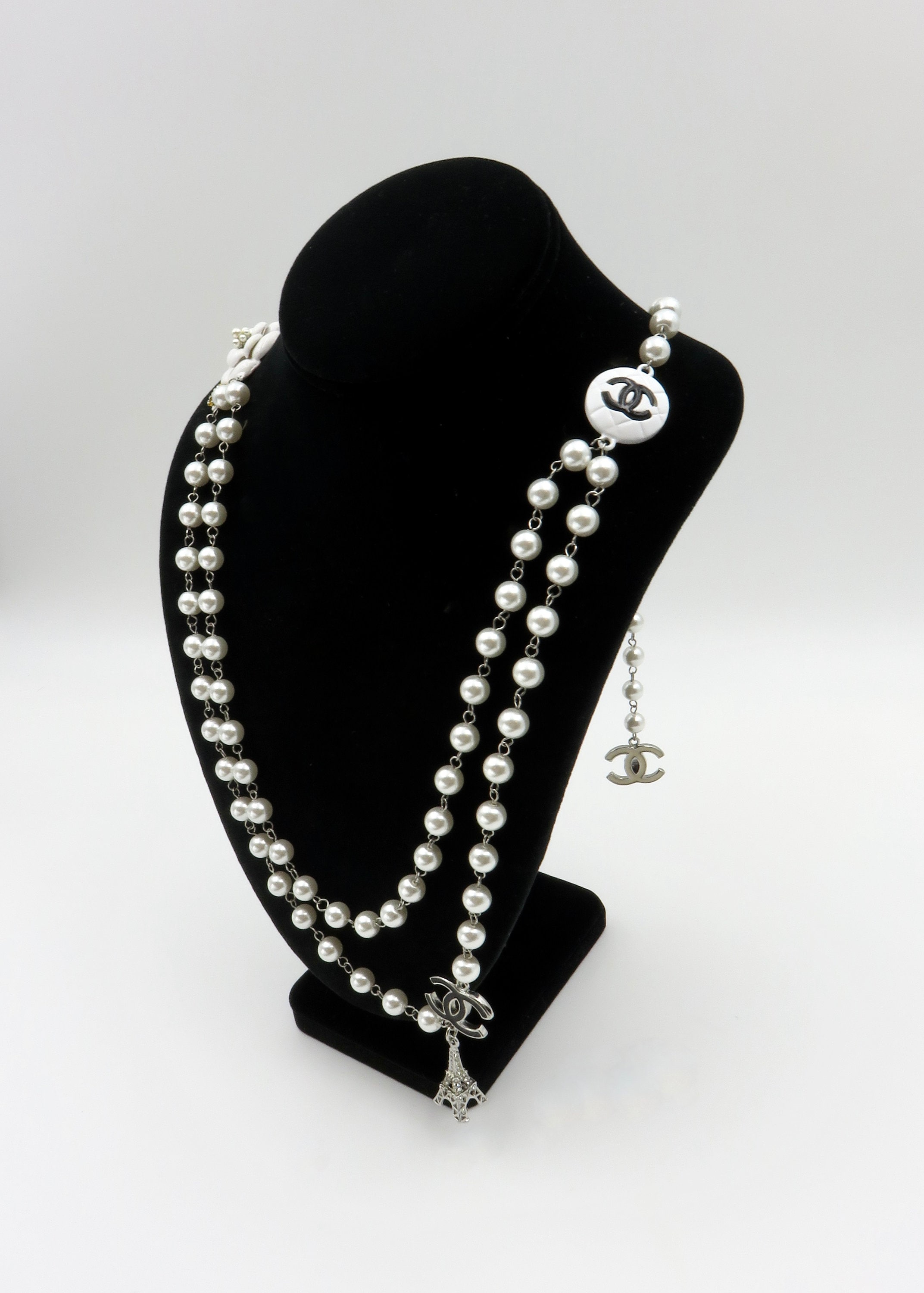 アクセサリー VINTAGE 2006 CHANEL FAKE PEARL NECKLACE Chanel Vintage Faux Pearls 63
