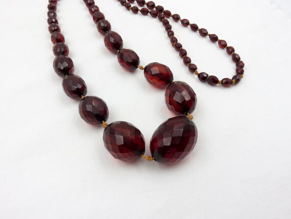 Circa 1930.  Faceted Bakelite Bead Necklace, Cher… - image 2