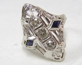 Diamond and Sapphire Filigree Ring / Engagement / natural / 3 stone / Diamond ring in 18k white gold / Art Deco / Wedding / Unique