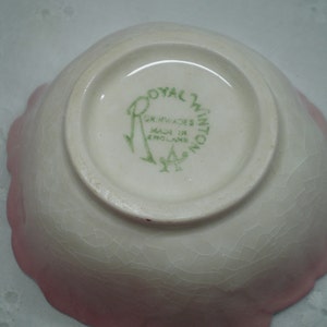 Royal Winton open salt / Pink salt cellar / Grimwades / salt dip / pink flower / Dogwood / the Crown / royalty image 4