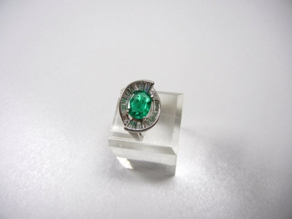 Emerald and Diamond Ring in Platinum / May births… - image 4