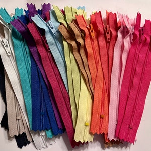 Zippers for pouches, 5 inches, 30 zippers in 15 colors, assortment of bright, light and neutral zippers, No 3 coil image 3