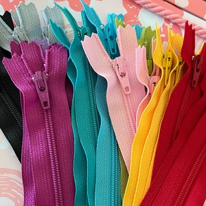 12 inch zippers, 20 zippers in 10 colors, assortment of bright, light and neutral zippers Bild 3