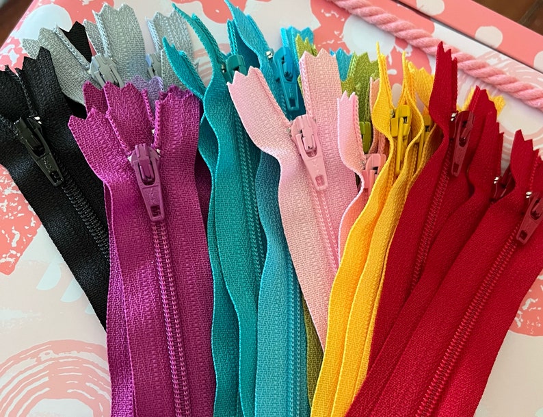 12 inch zippers, 20 zippers in 10 colors, assortment of bright, light and neutral zippers imagem 3