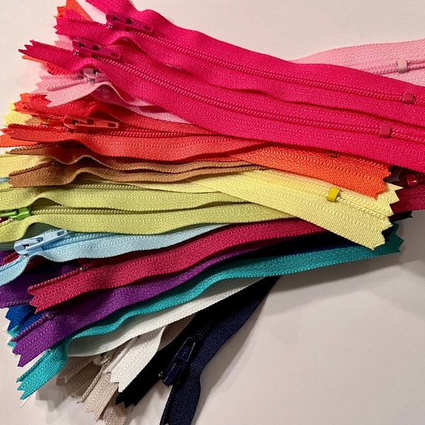 Zippers for pouches, 5 inches, 30 zippers in 15 colors, assortment of bright, light and neutral zippers, No 3 coil