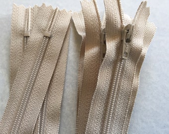 18 inch Natural Beige YKK zippers, 25 pcs, all-purpose, dress zippers, YKK color 572, SALE, Destash