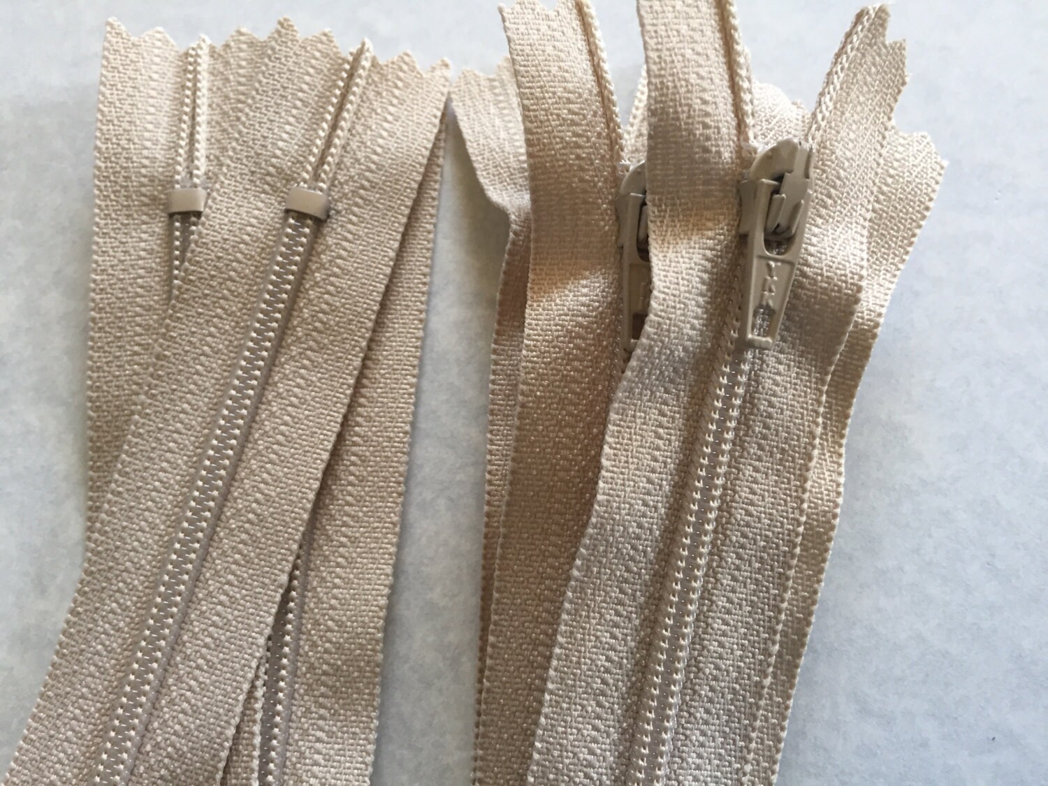 20pcs YKK #4.5 Brass Pant/Dress Zippers Bulk Closed-End 20 Colors Length 4  -11