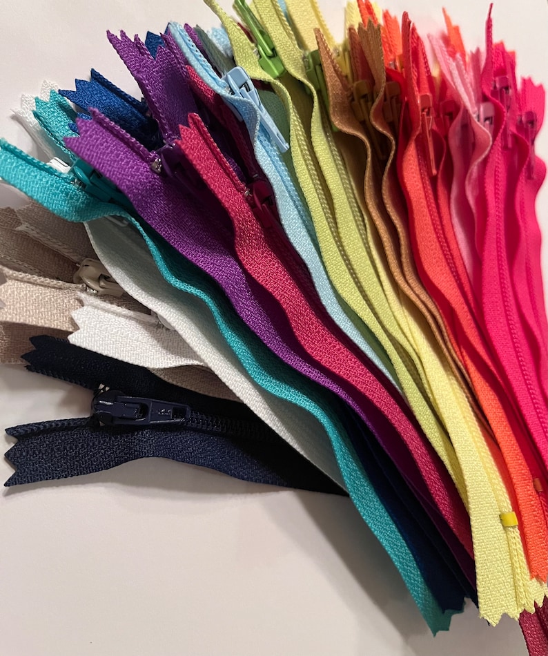 Zippers for pouches, 5 inches, 30 zippers in 15 colors, assortment of bright, light and neutral zippers, No 3 coil image 2