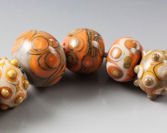 Peaches and Pluff Mud lampwork glass beads