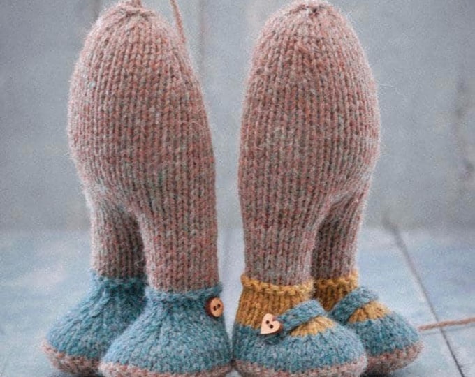 Little Bear Boots and Shoes Knitting Pattern: For 8”/20cm Tearoom Bears, Back and forth (PDF Pattern)