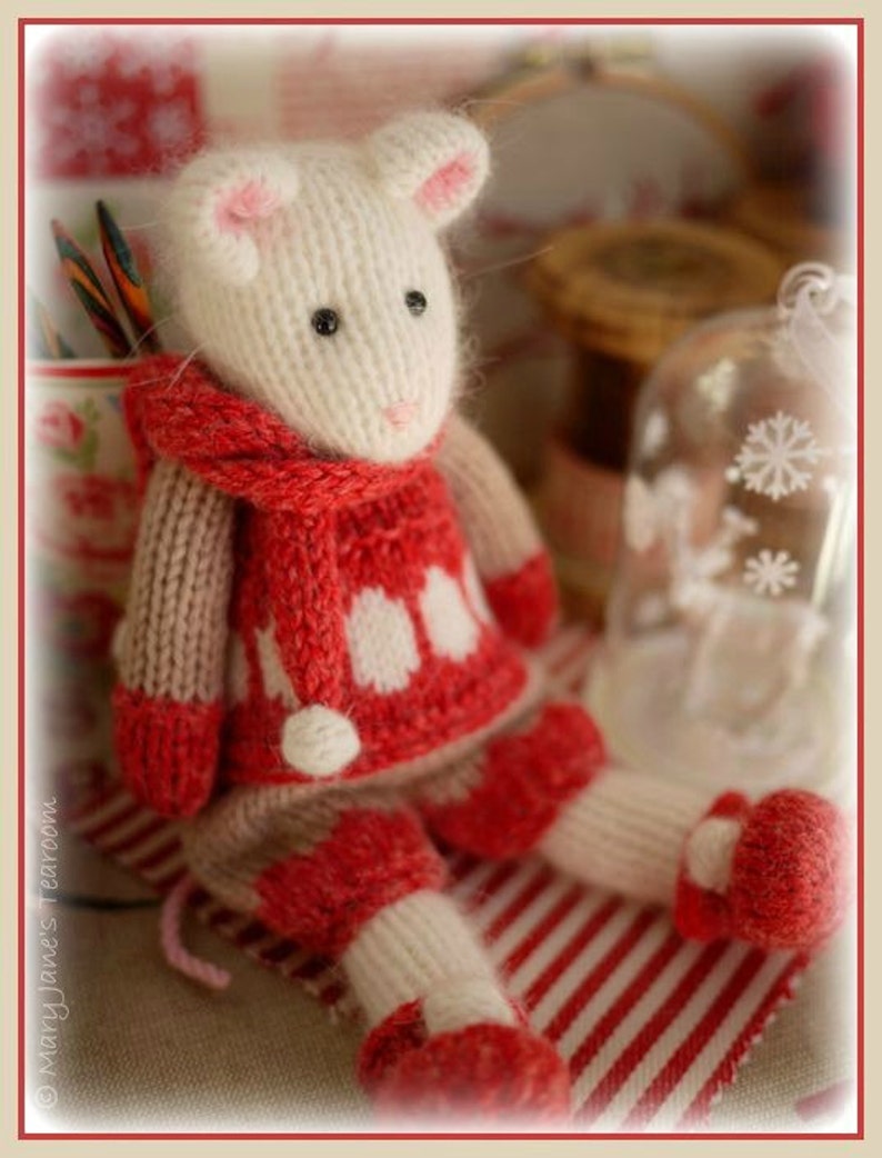 Mouse Knitting Pattern/ 2 WINTER Mice at the TEAROOM Toy Knitting Pattern/ Christmas/ Festive image 2