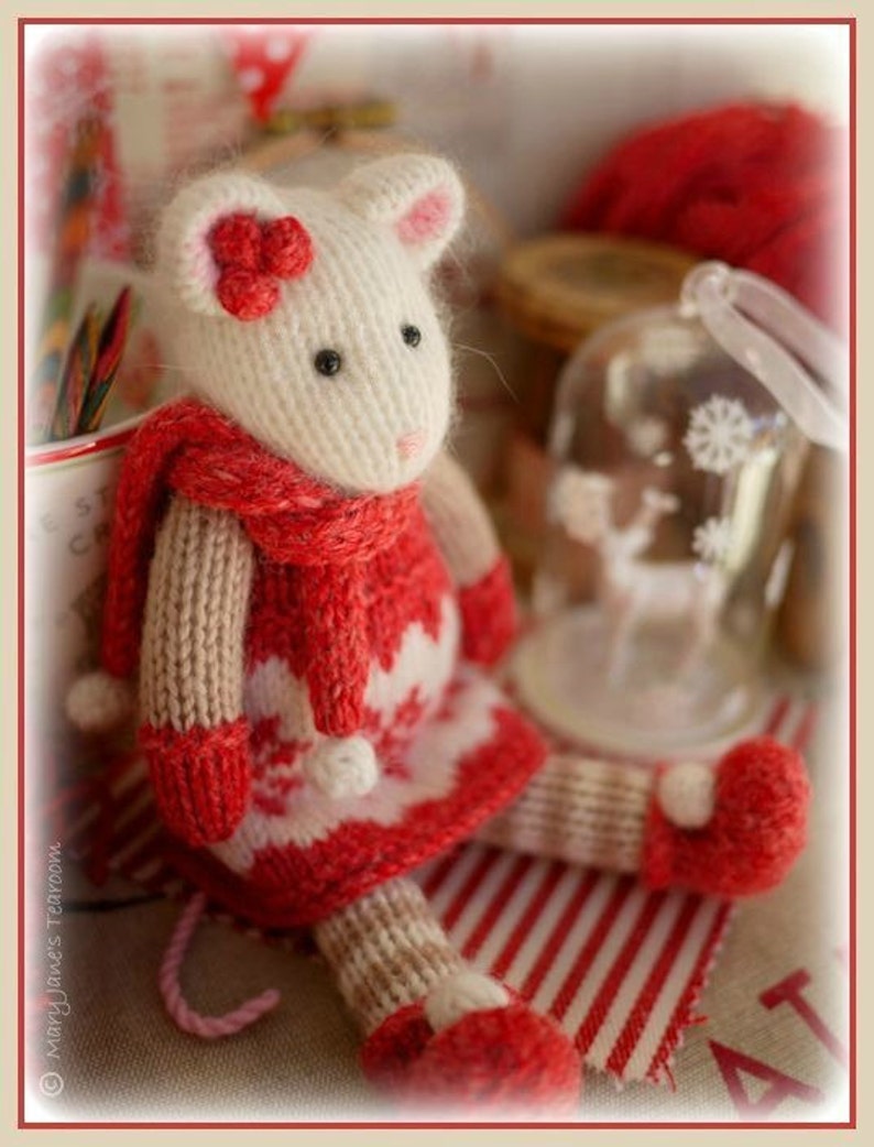 Mouse Knitting Pattern/ 2 WINTER Mice at the TEAROOM Toy Knitting Pattern/ Christmas/ Festive image 3