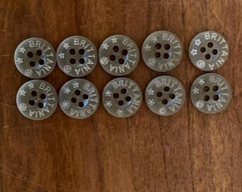 Brittania Buttons Set of 10 | 5/8 Inch (16mm) Beige 4 Hole Vintage Replacement Buttons | Neutral Star Detail Sewing Supplies