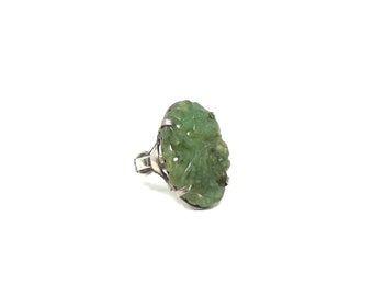 Vintage Sterling Silver Art Deco / Minimalist Oval Shaped Green Carved Jade / Jadeite Size 5.5 Unisex Statement Ring