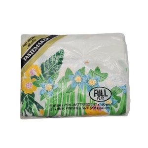 Vintage NOS Tastemaker No Iron Muslin Bold Colorful Floral Print 54x75 Full Flat Sheet