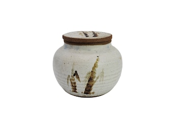 Vintage Handmade Artist Signed White Neutral Glaze Round Stoneware Art Pottery Ginger Jar with Lid
