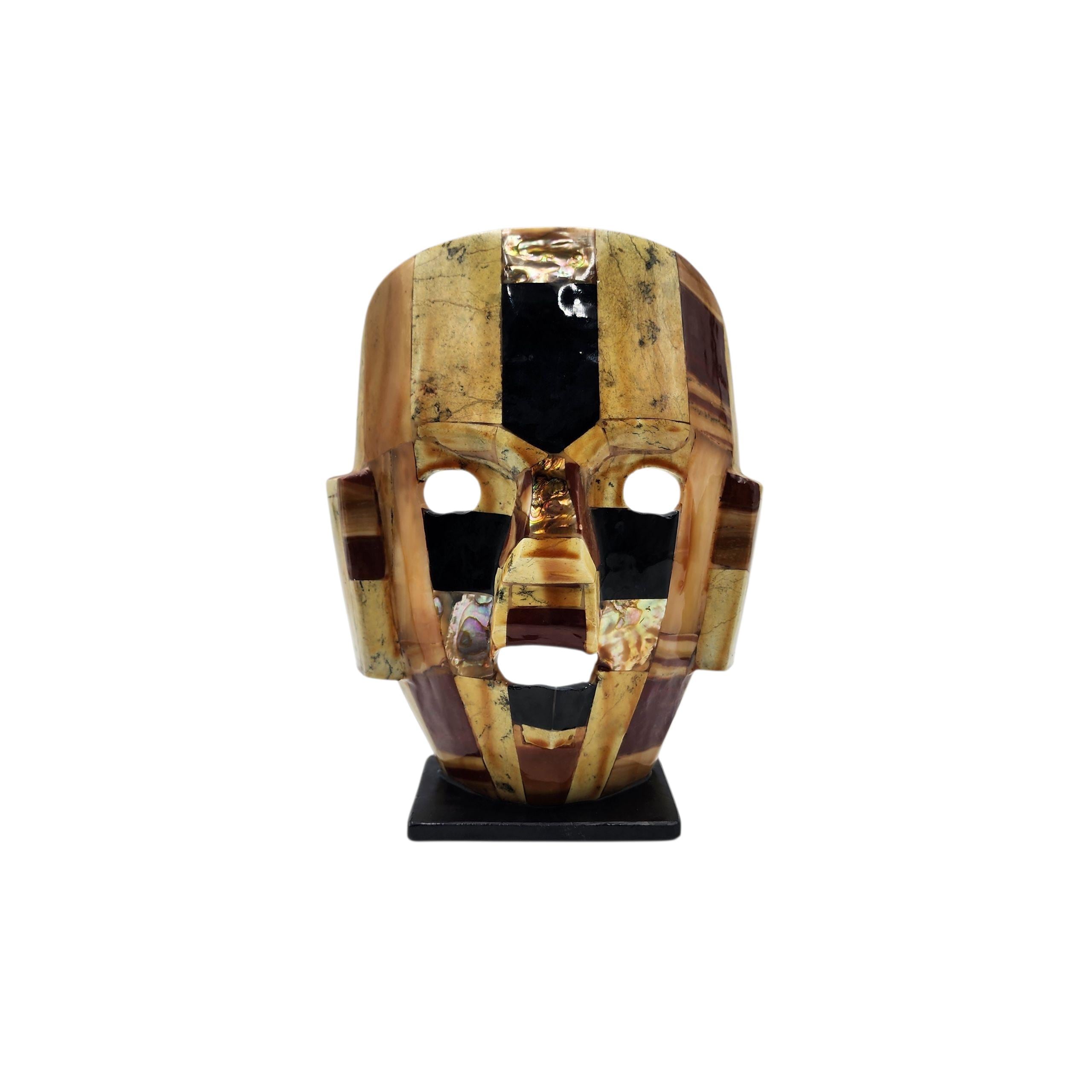 Visage en colère de pierre du masque tiki du dieu aztèque | Photo Premium