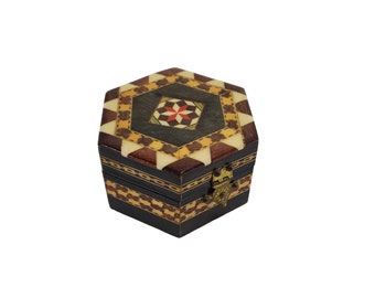 Vintage Handmade Inlaid Wooden Marquetry Lacquered Hexagon 3" Trinket Box / Ring Box