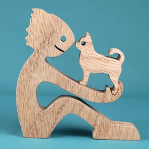 Rustic Wooden Man and Chihuahua Figurine – Handcrafted Dog Lover Gift, Scroll Saw Art, Sentimental Chihuahua Owner Decor Piece