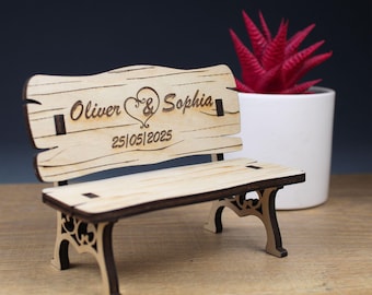 Banco de madera en miniatura personalizado: recuerdo grabado para pareja