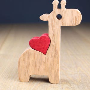 Elegant Oak Giraffe Sculpture: Handcrafted Wooden Figurine with Heart for Modern Home Decor