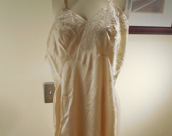 Silk Nightgown Small Yellow/cream scalloped edges, embroidered by hand