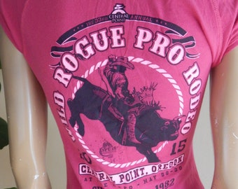 Rogue river rodeo, Oregon t shirt, womens rodeo shirt,  cotton, medium