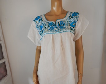 Handmade mexican top, puebla style bust 44, all cotton, turquoise embroidery