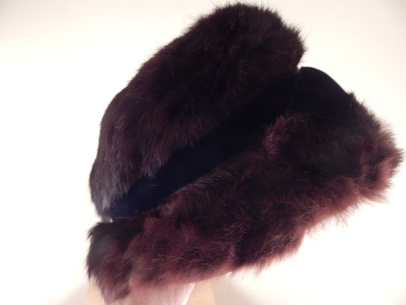 Vintage bow and fur hat black velvet w mink fur Vintage Mink Fur Hat, Velvet Bow, Mid-century Winter Bonnet  main image 4