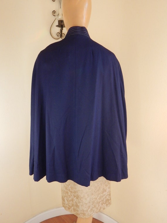 poncho navy blue, belted cape, vintage 1960s ponc… - image 8