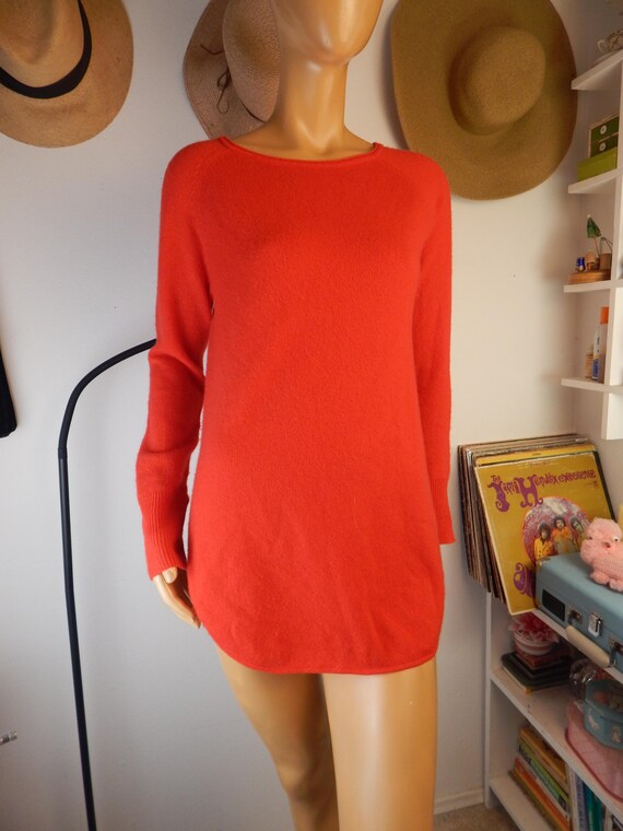 red cashmere pullover, rounded hem, small.  Bust … - image 10