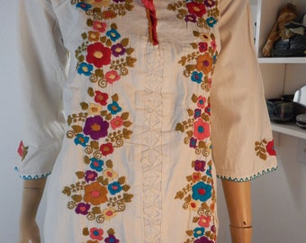 mexican embroidered blouse, cotton muslin, handmade, bust 42