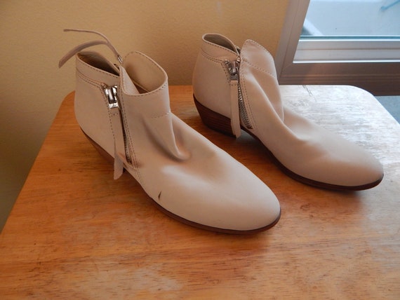 soft white leather booties size 6, sam edelman lo… - image 2