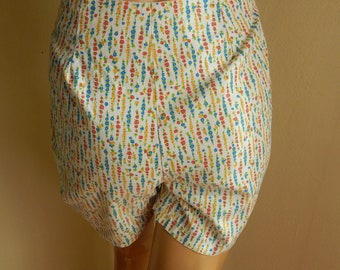Y2K Vintage womens white printed shorts, denim, floral print. small