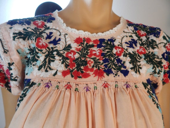 Mexican gown embroidered, heavy cotton muslin, Sa… - image 3