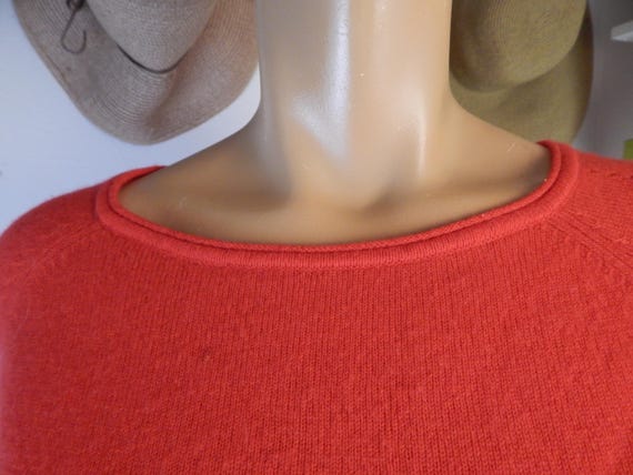 red cashmere pullover, rounded hem, small.  Bust … - image 7