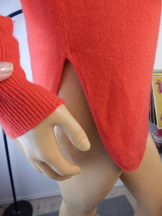red cashmere pullover, rounded hem, small.  Bust … - image 8